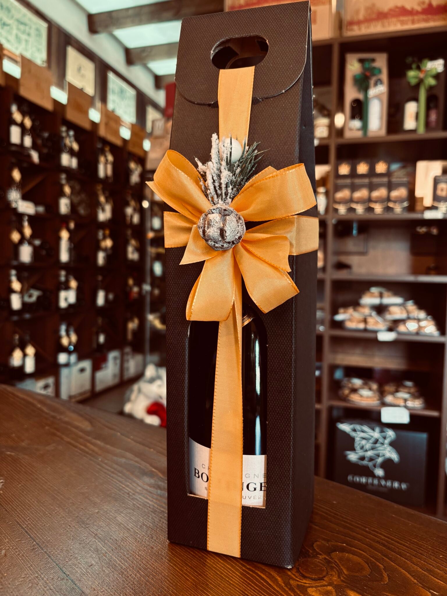 Confezione regalo bollinger champagne fatta a mano, da ugo a Creazzo, enoteca di Vicenza