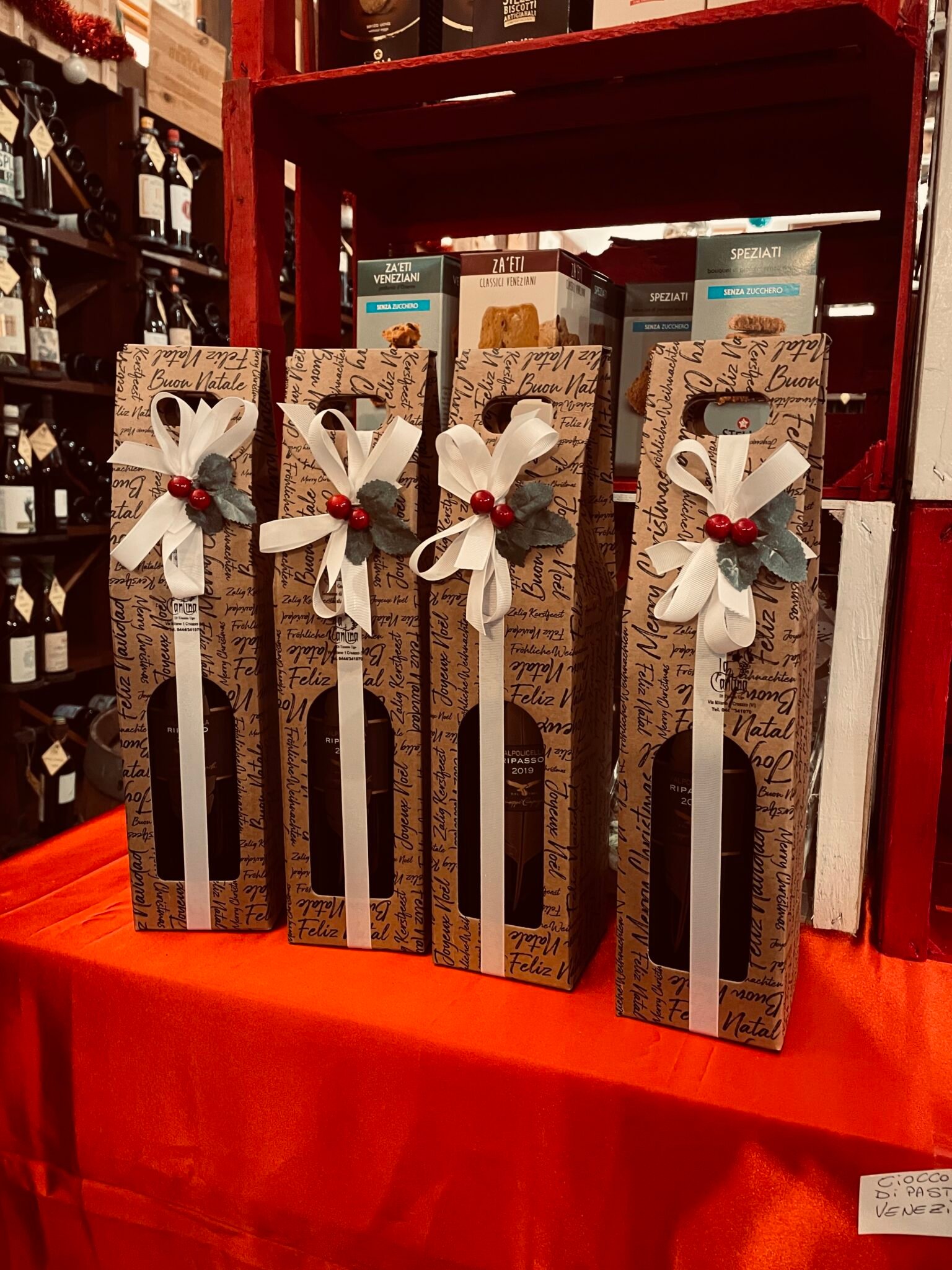 Confezioni regalo aziendali singole per dipenenti fedeli, regali personalizzati La Cantina di Ugo a Creazzo