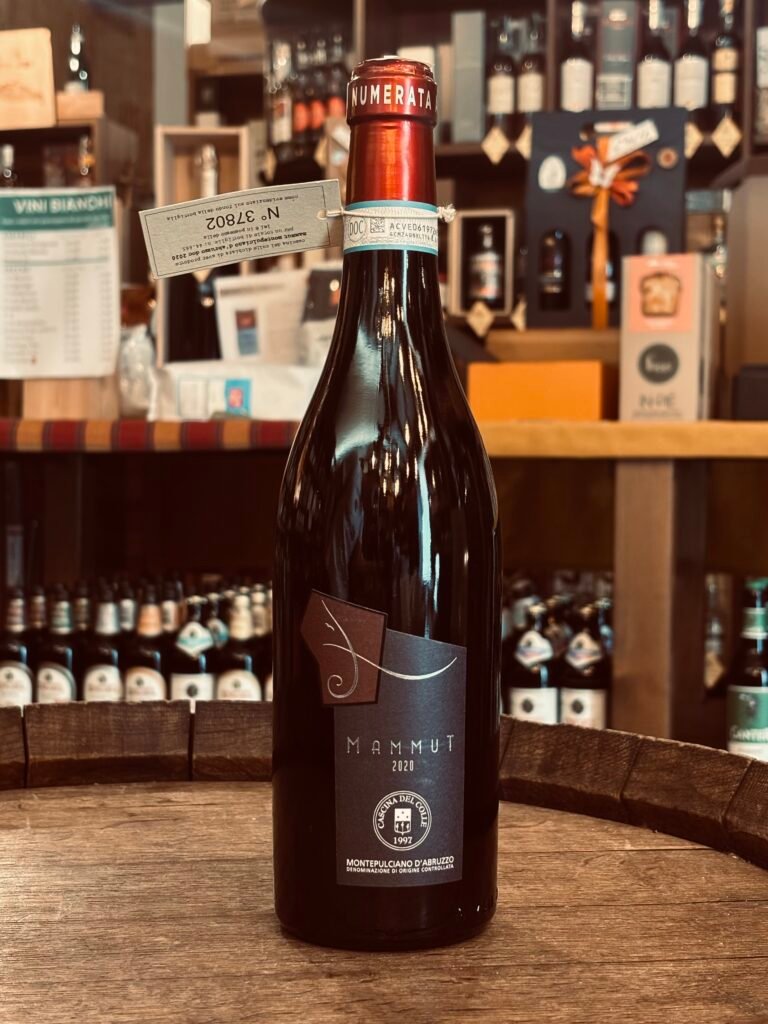 Mammut Montepulciano particolare Cascina del colle, Bottiglia edizione limitata a Creazzo