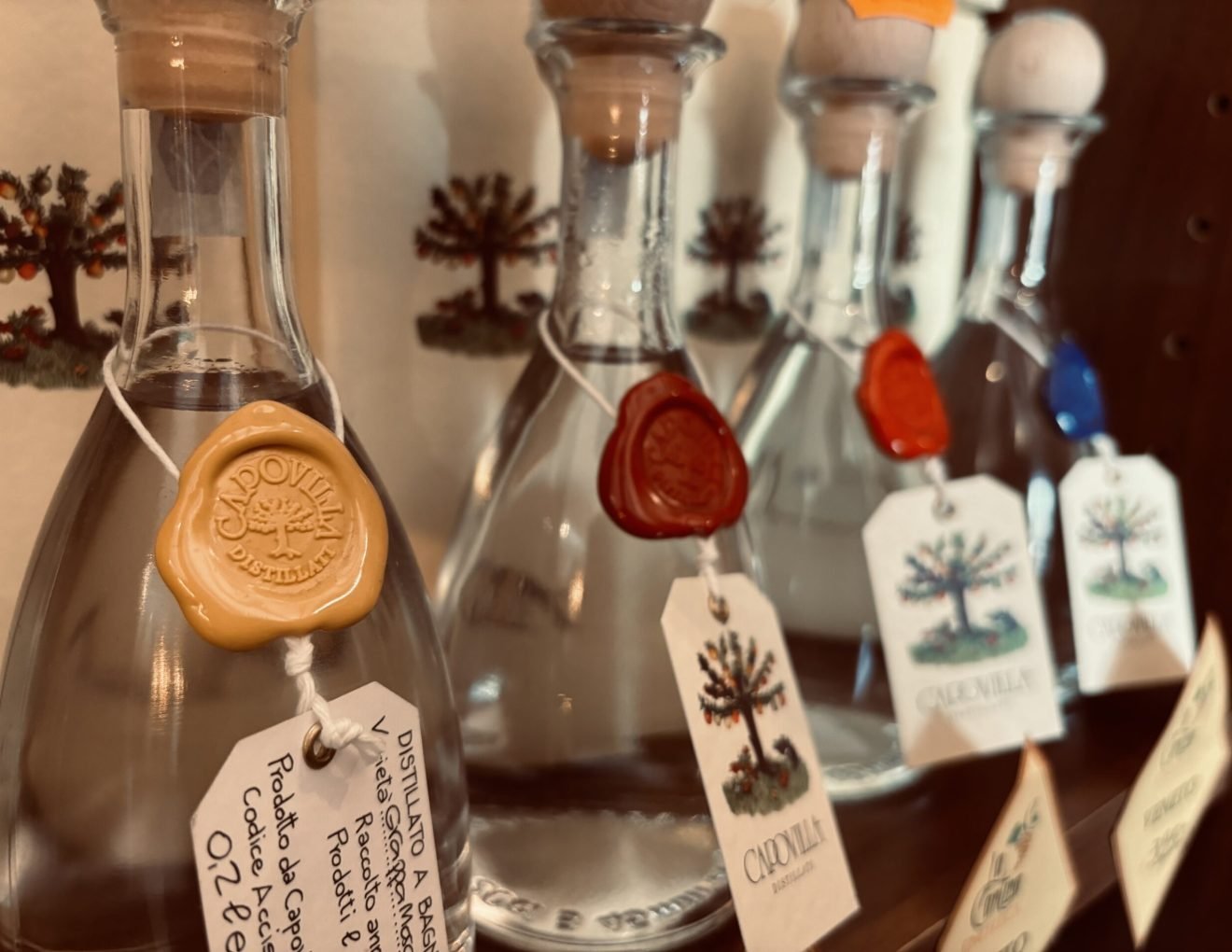 Grappine 200 ml capovilla, chicche artigianali presso la cantina di Ugo a creazzo